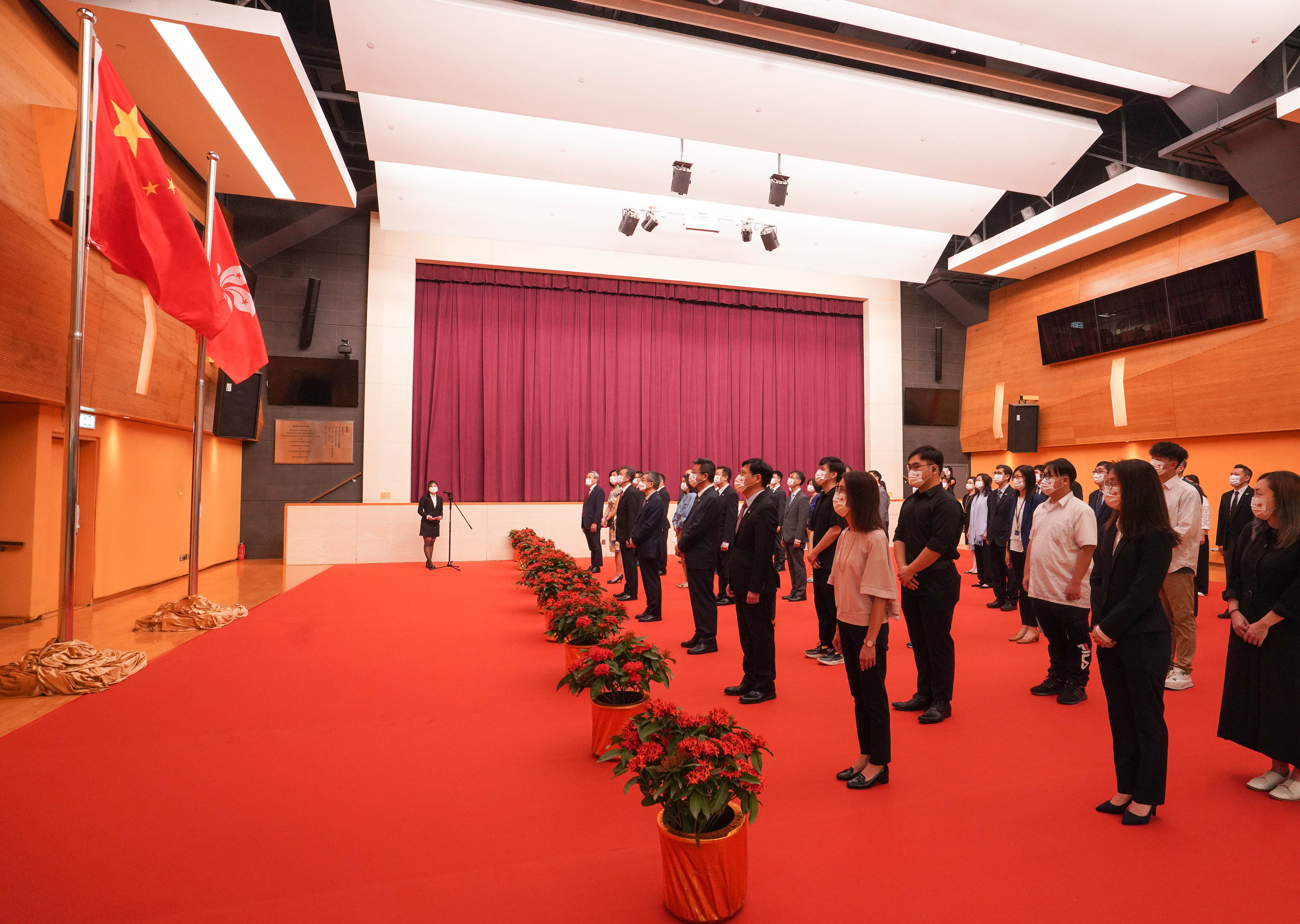 VTC holds flag-raising ceremony in celebration of 
73rd Anniversary of the Founding of the People’s Republic of China